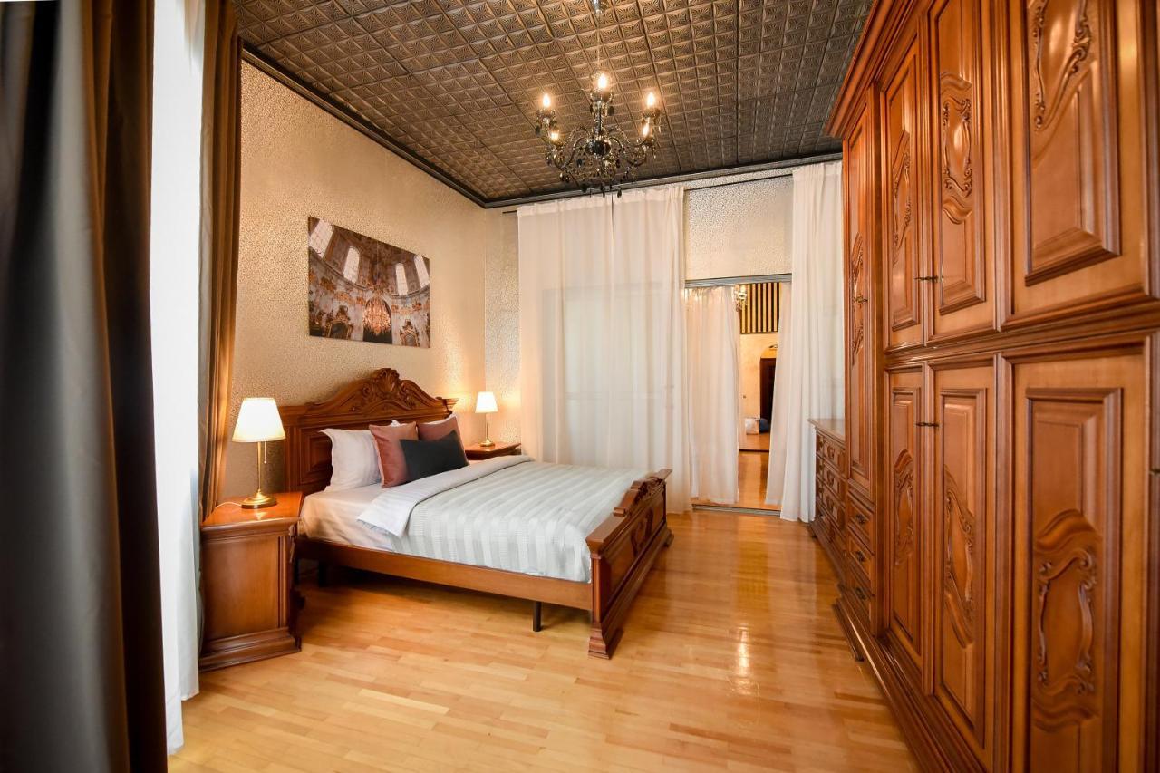 The Museum - Wonderful Super Central Apartment Bucharest Luaran gambar