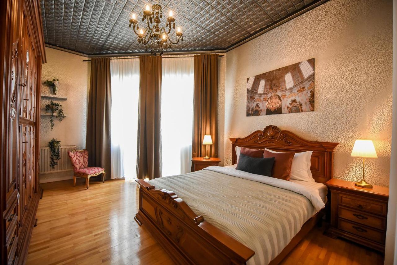 The Museum - Wonderful Super Central Apartment Bucharest Luaran gambar