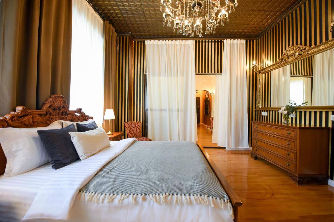 The Museum - Wonderful Super Central Apartment Bucharest Luaran gambar