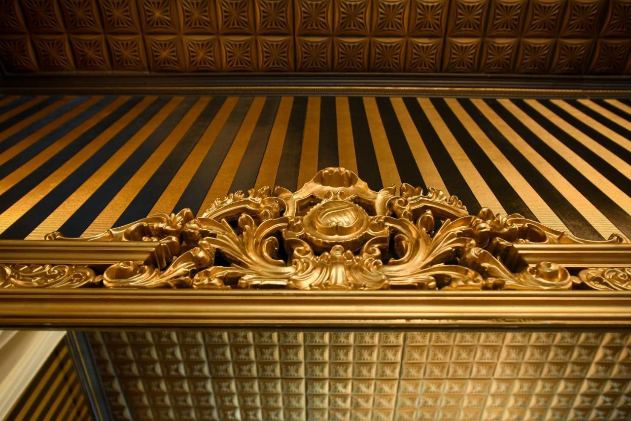 The Museum - Wonderful Super Central Apartment Bucharest Luaran gambar