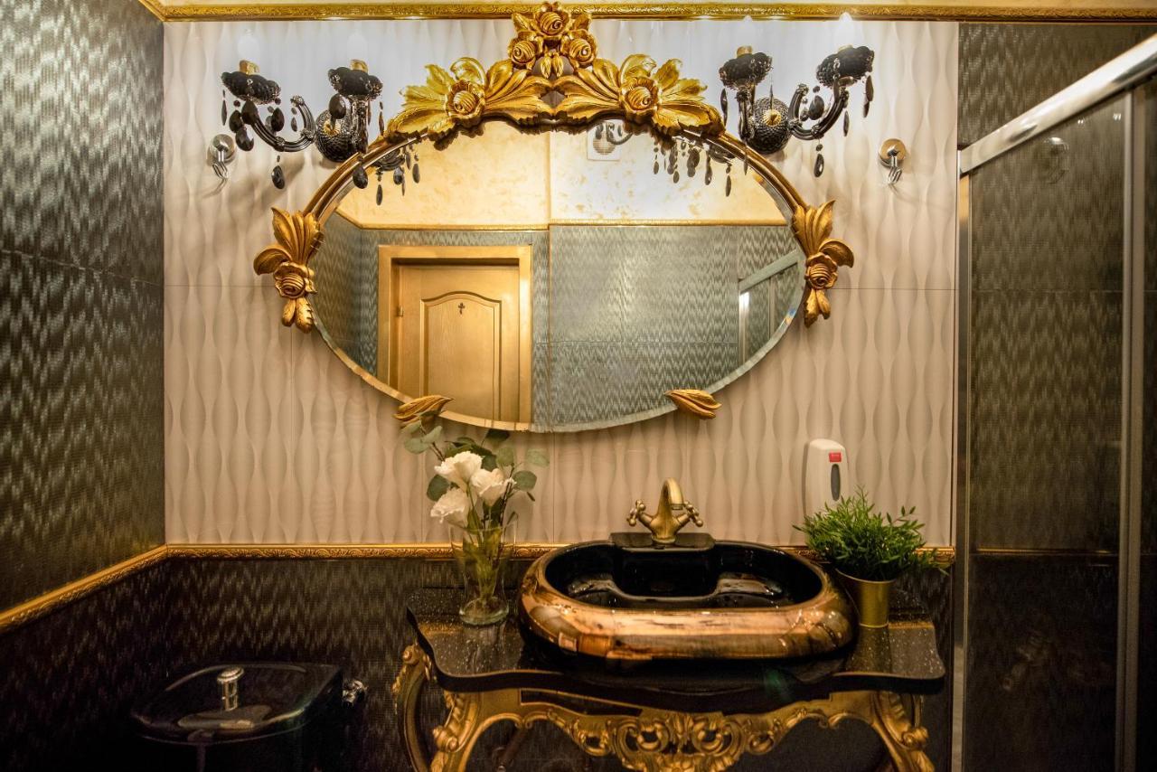 The Museum - Wonderful Super Central Apartment Bucharest Luaran gambar
