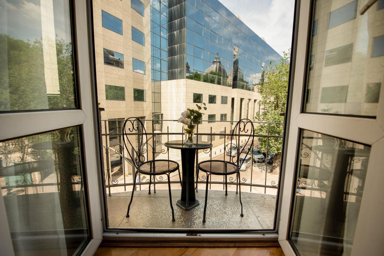 The Museum - Wonderful Super Central Apartment Bucharest Luaran gambar